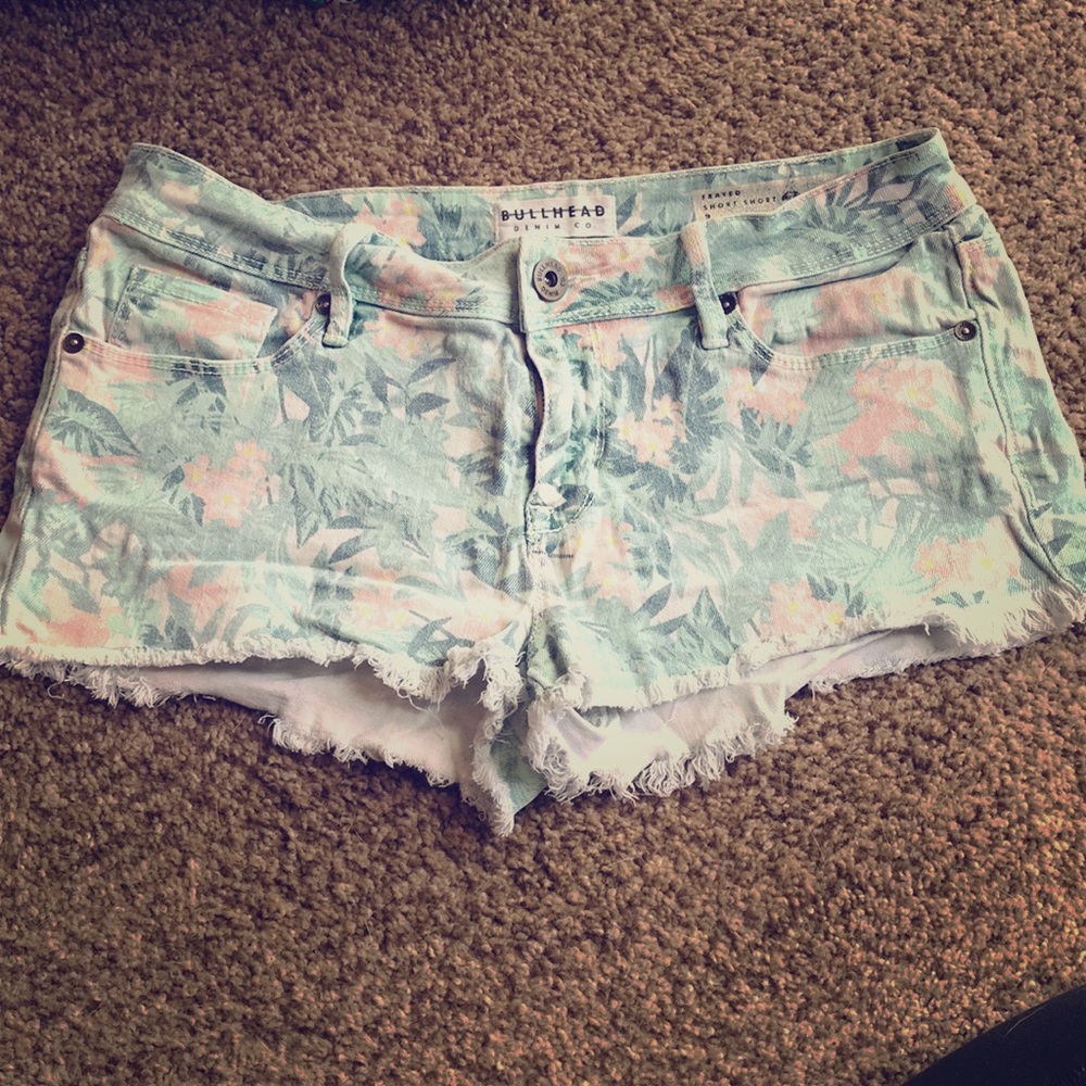 Bullhead Denim - Floral Cutoffs - Jr Size 9